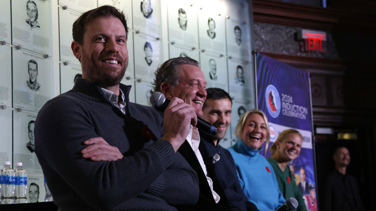 The Hockey Hall of Fame Class of 2024 share a laugh at the Esso Inductee Fan Forum.